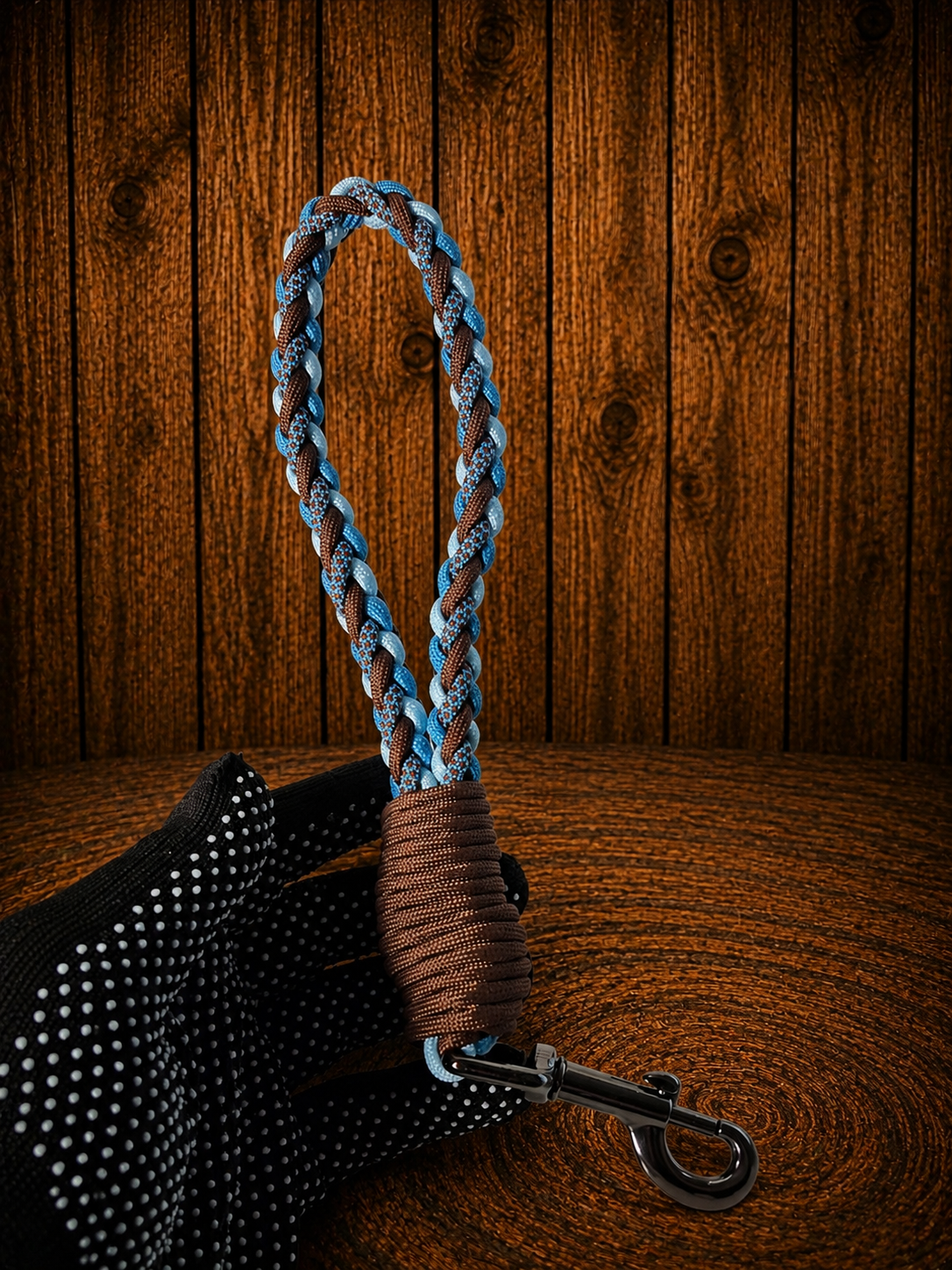 Poignée de maintien en paracord